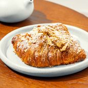 Almond Crosssiant 