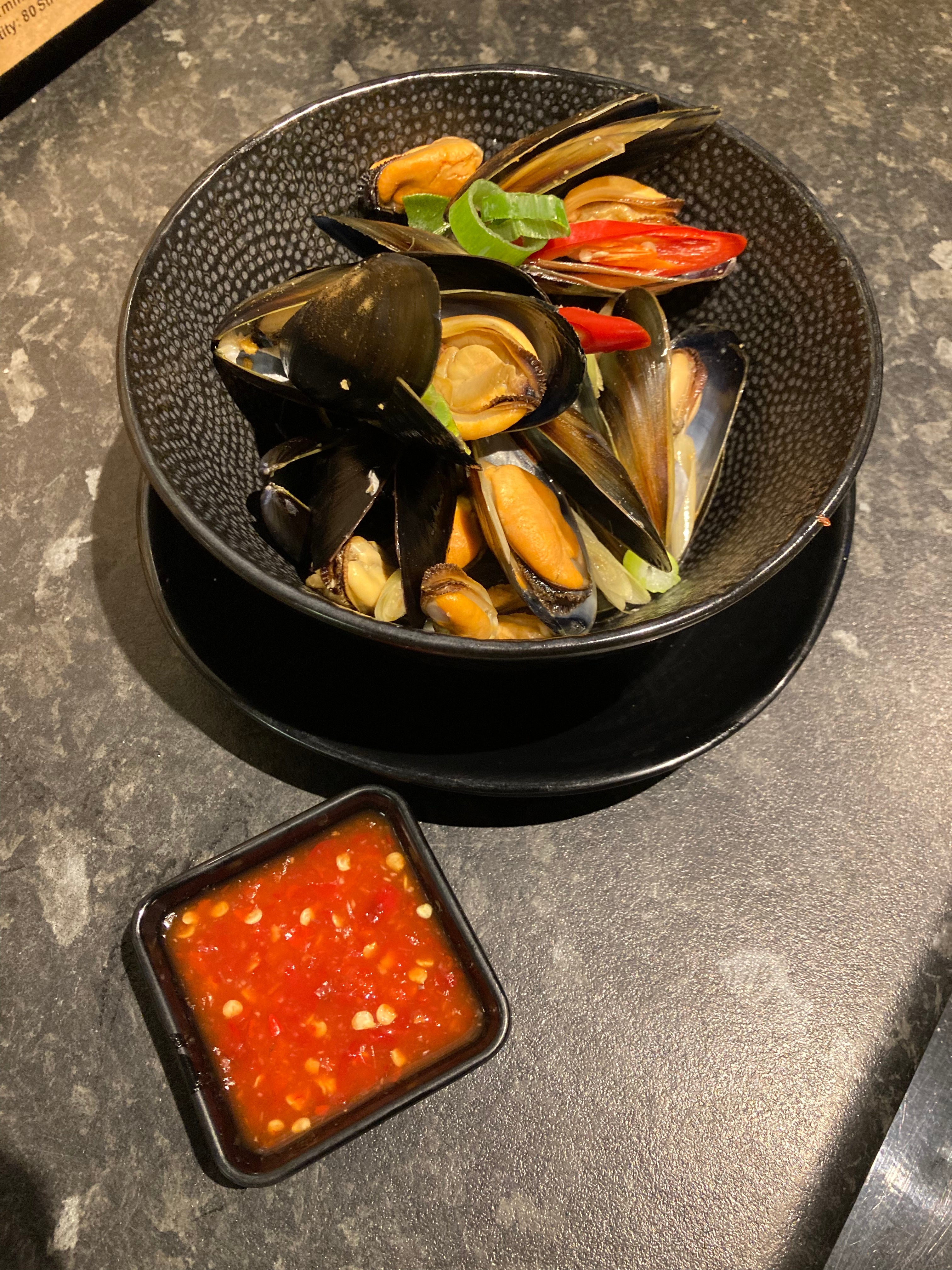 1/2 kg Mussels with coconut Tom kha sauce