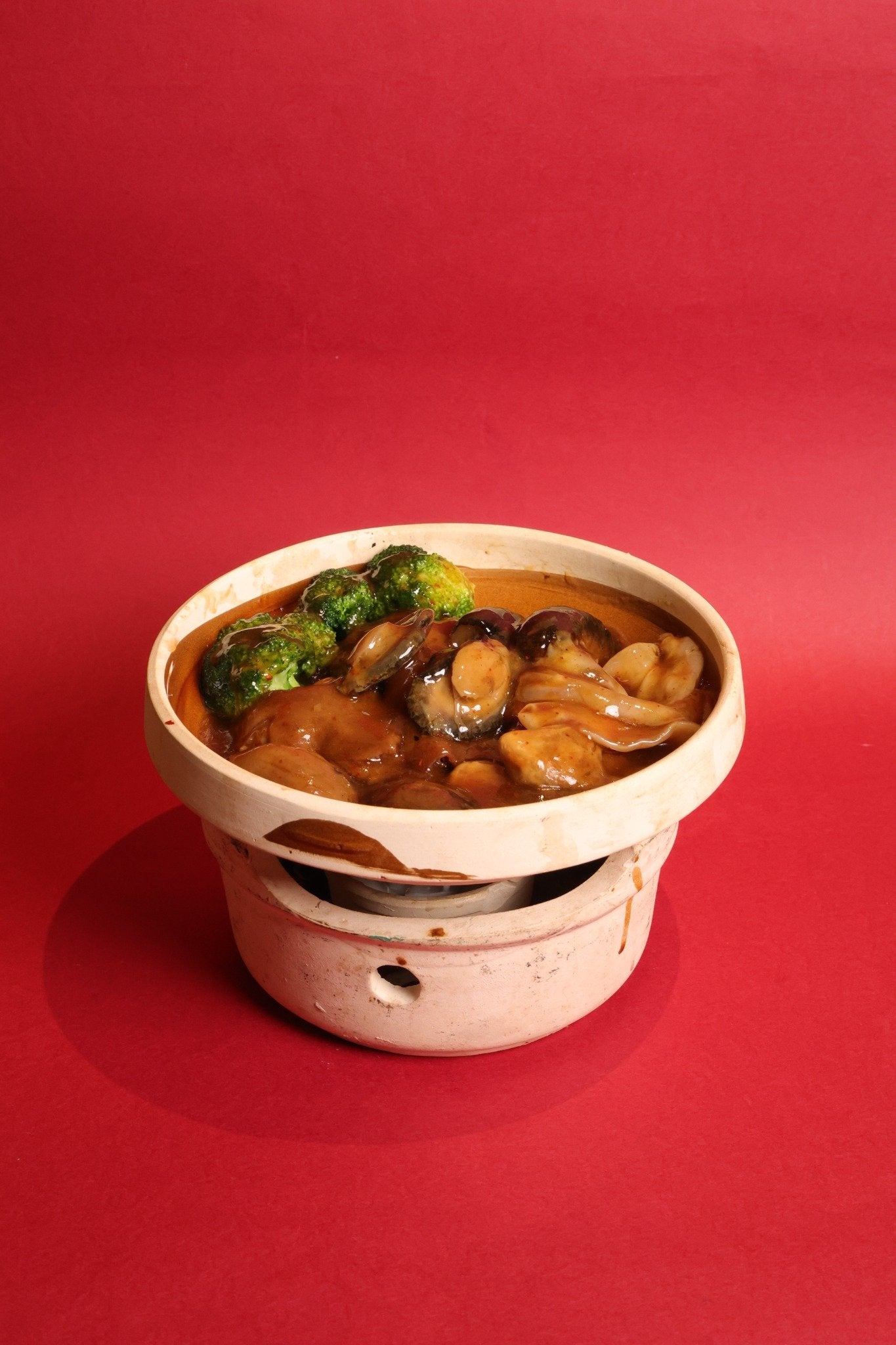 Abalone Treasure Pot 堆金积玉聚宝盒 (鲍鱼一品煲)