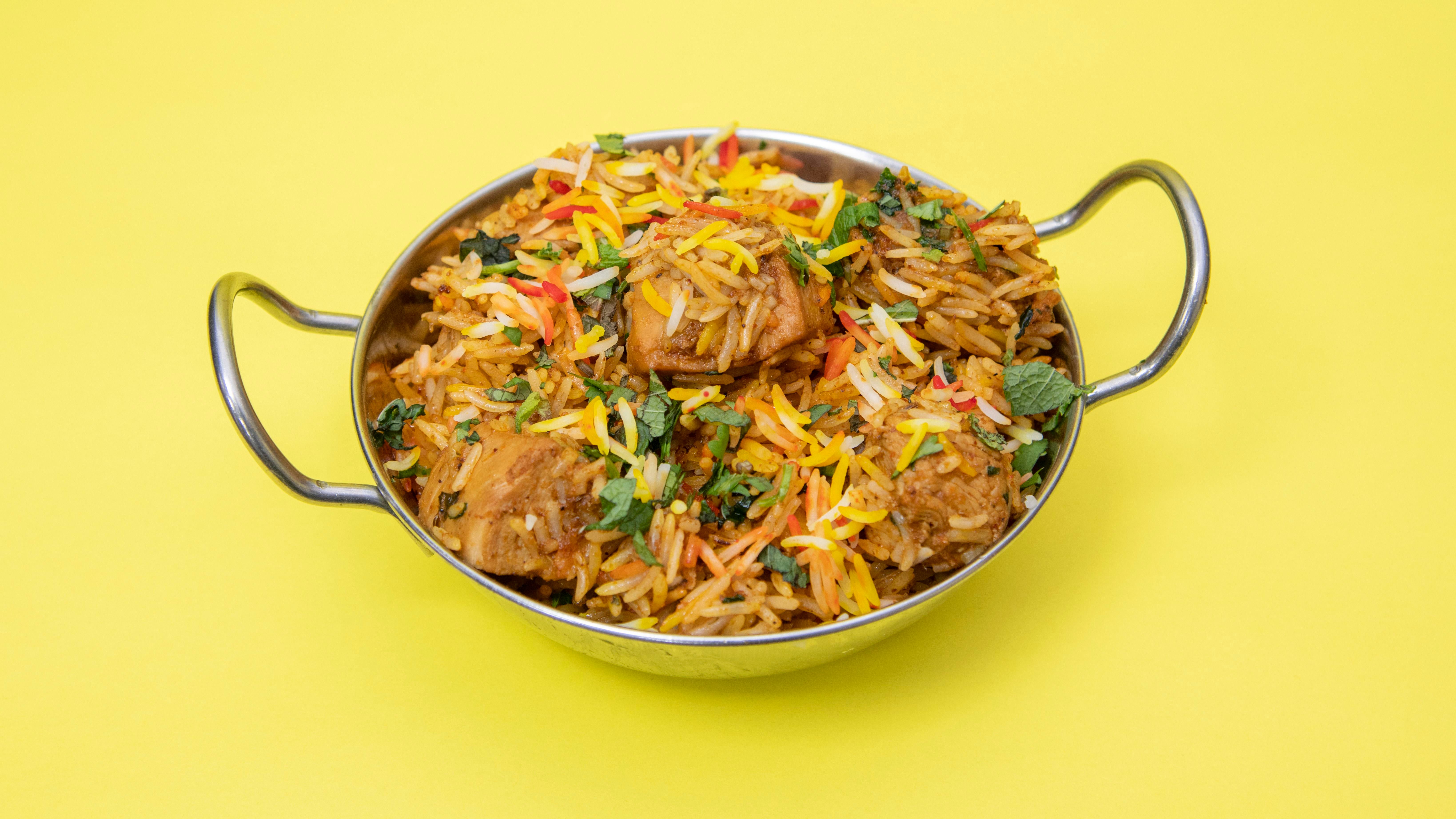 Chicken Bhuna Biryani -Appx 1 kg box.