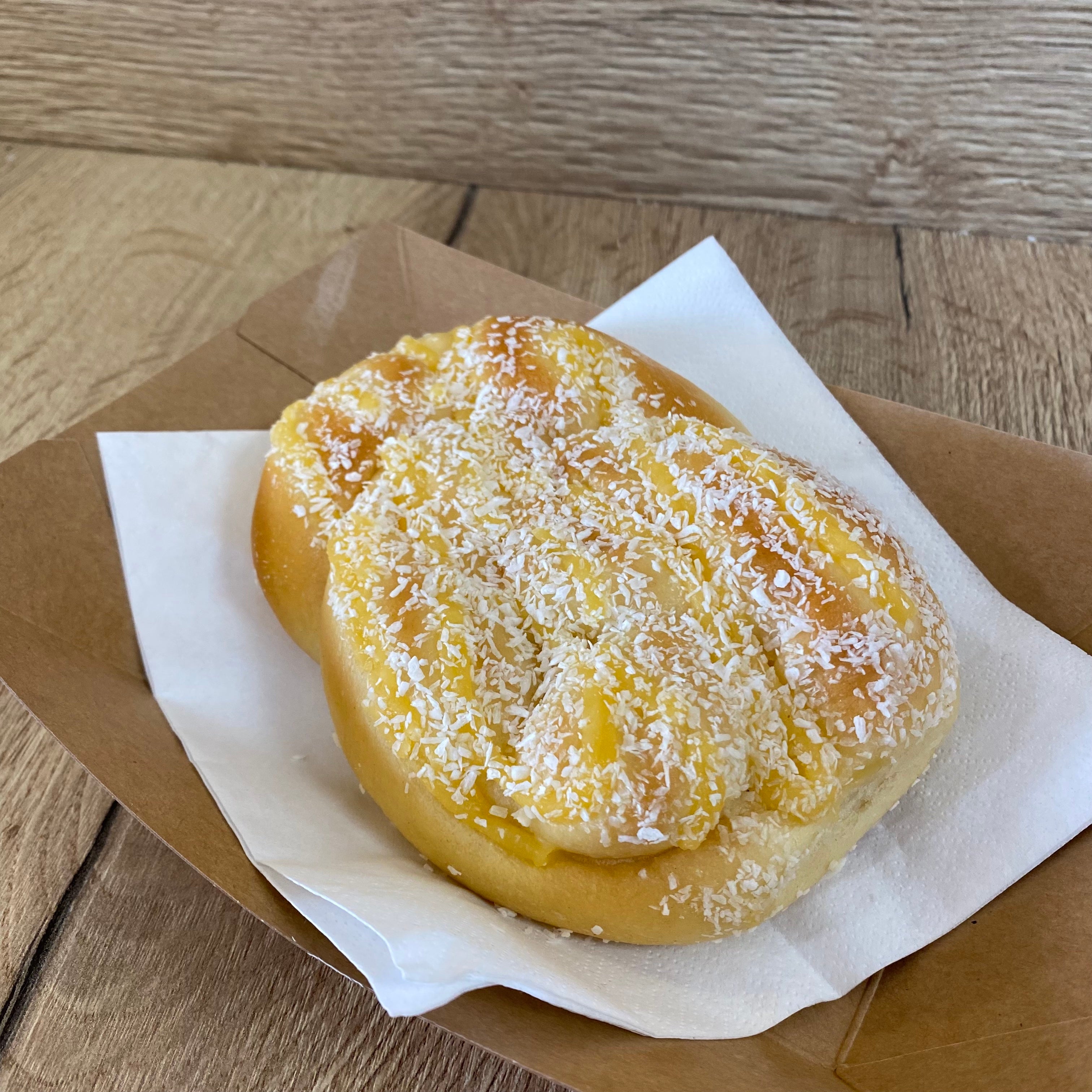 Coconut and Custard Bun 椰丝奶黄