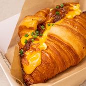 CLASSIC EGG CROISSANT