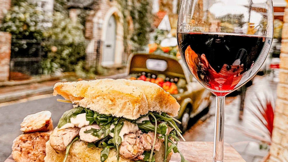 Mari Deli Dining Restaurant
