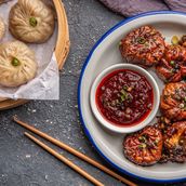 Momo King Chicken Combo 9 Pcs