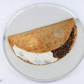 Zaatar Labneh Manakish