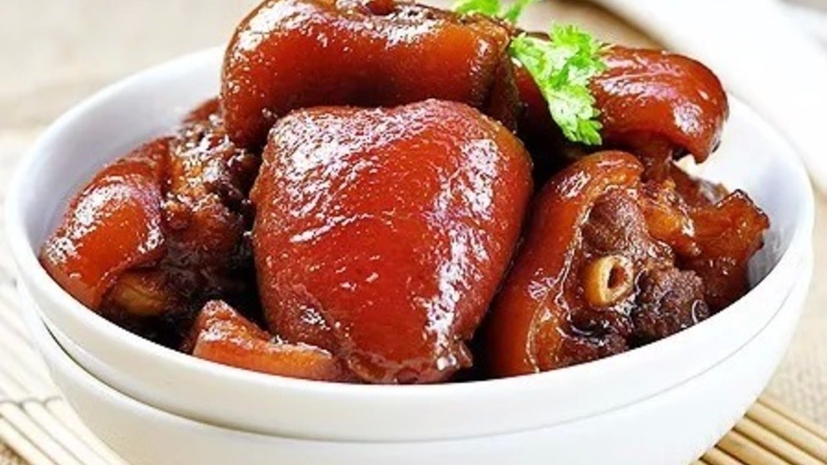 Braised pork knuckle 红烧猪蹄