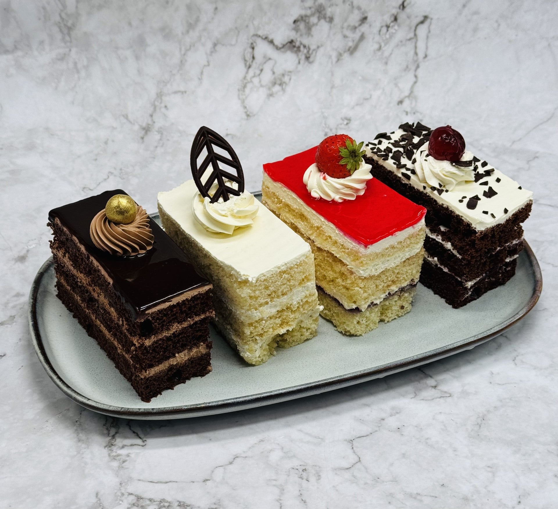 4 Cake Slices