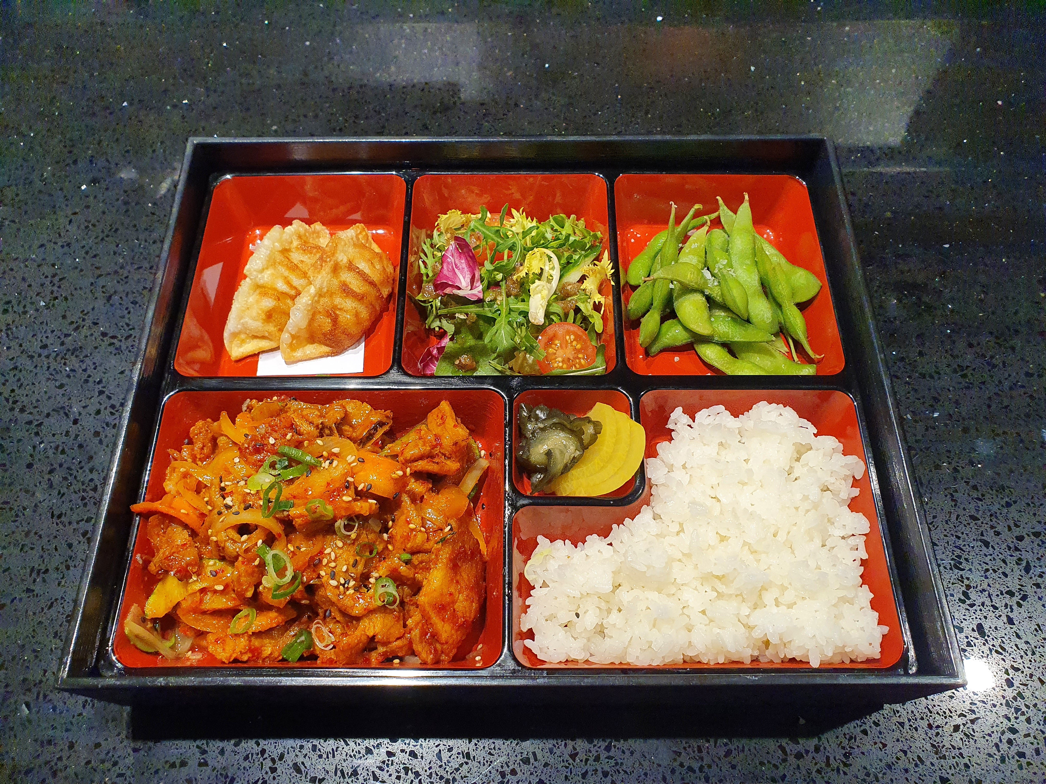 Jeyuk Bokeum Bento 제육볶음 벤토