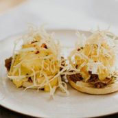 Pull Beef Benedict