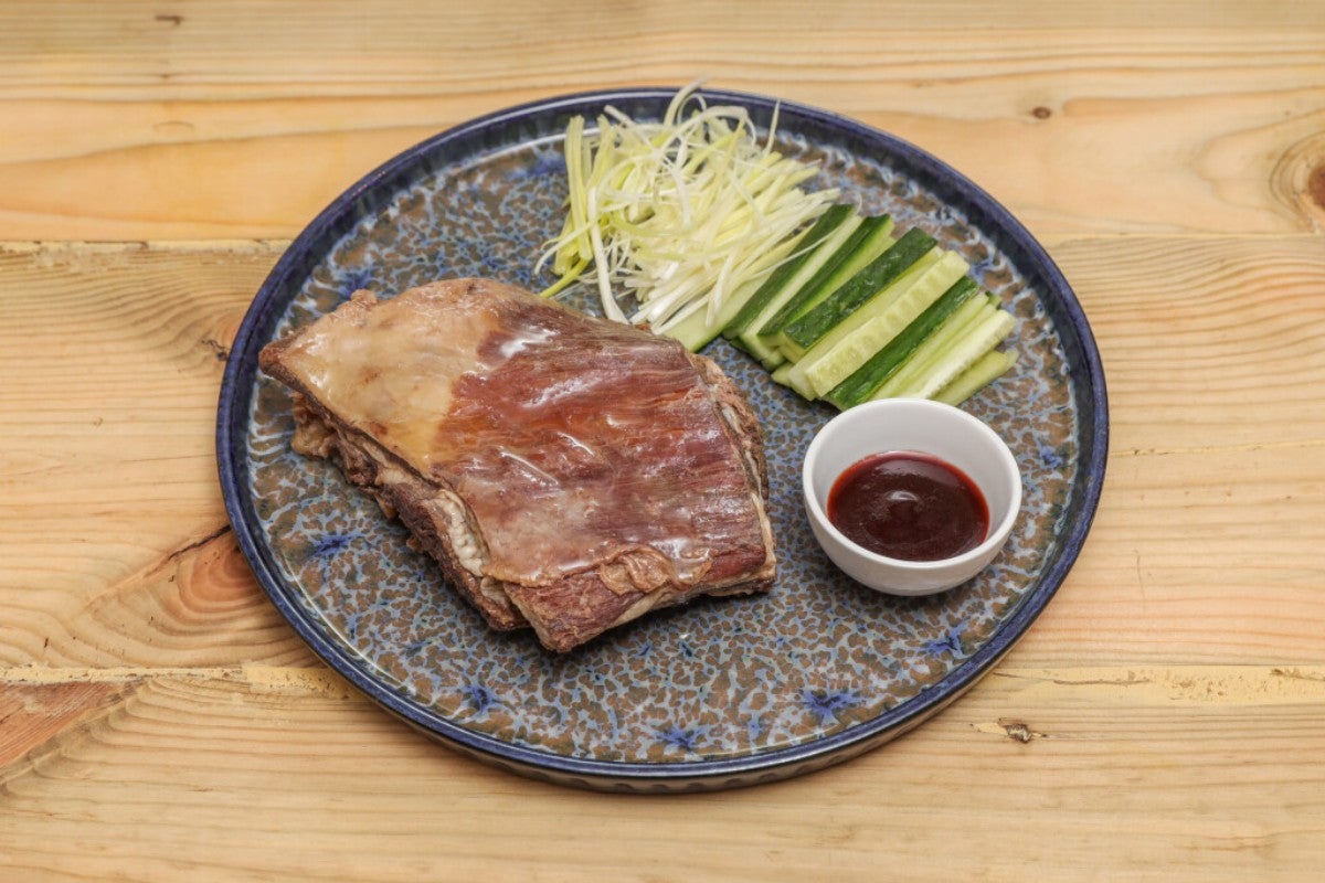 Aromatic Crispy Lamb with Pancake香羊