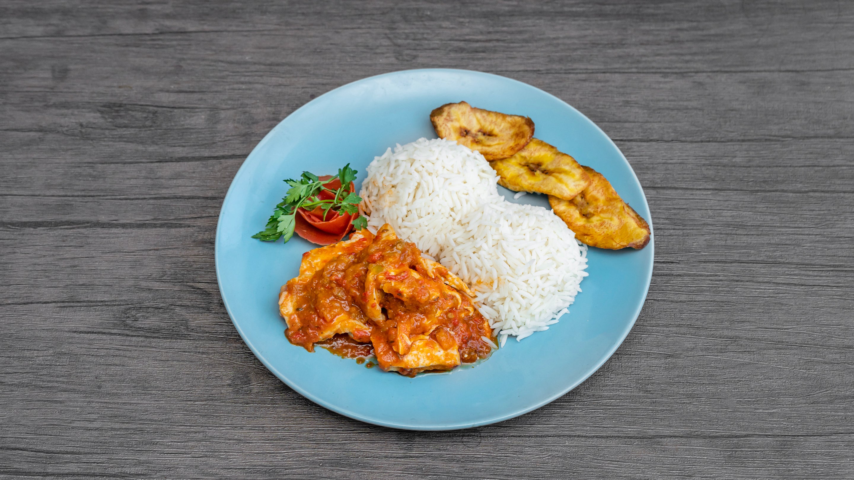 Steamed Rice + Nigerian Chicken Sauce + Fried Plantain (Combo Meal)