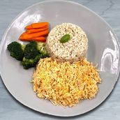 Shredded Chicken With Brown Rice, Broccoli And Carrot (Calories: 500 Kcal Proteins: 45G Carbs: 75G Fats: 6g)