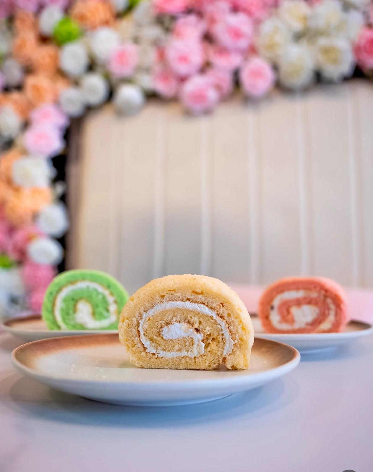 vanilla pandan cake roll