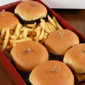 Family Burger Box 6 Pieces