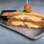 CHICKEN CLUB