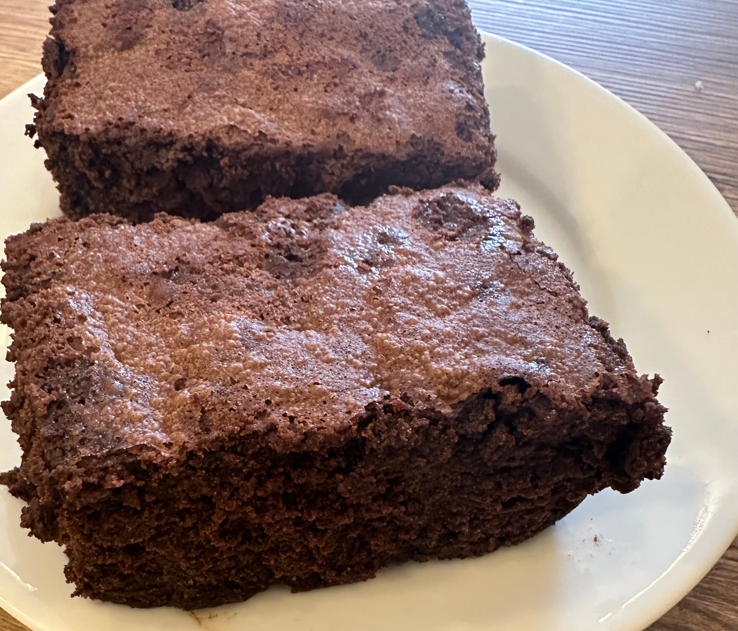 Chocolate fudge cake with custard
