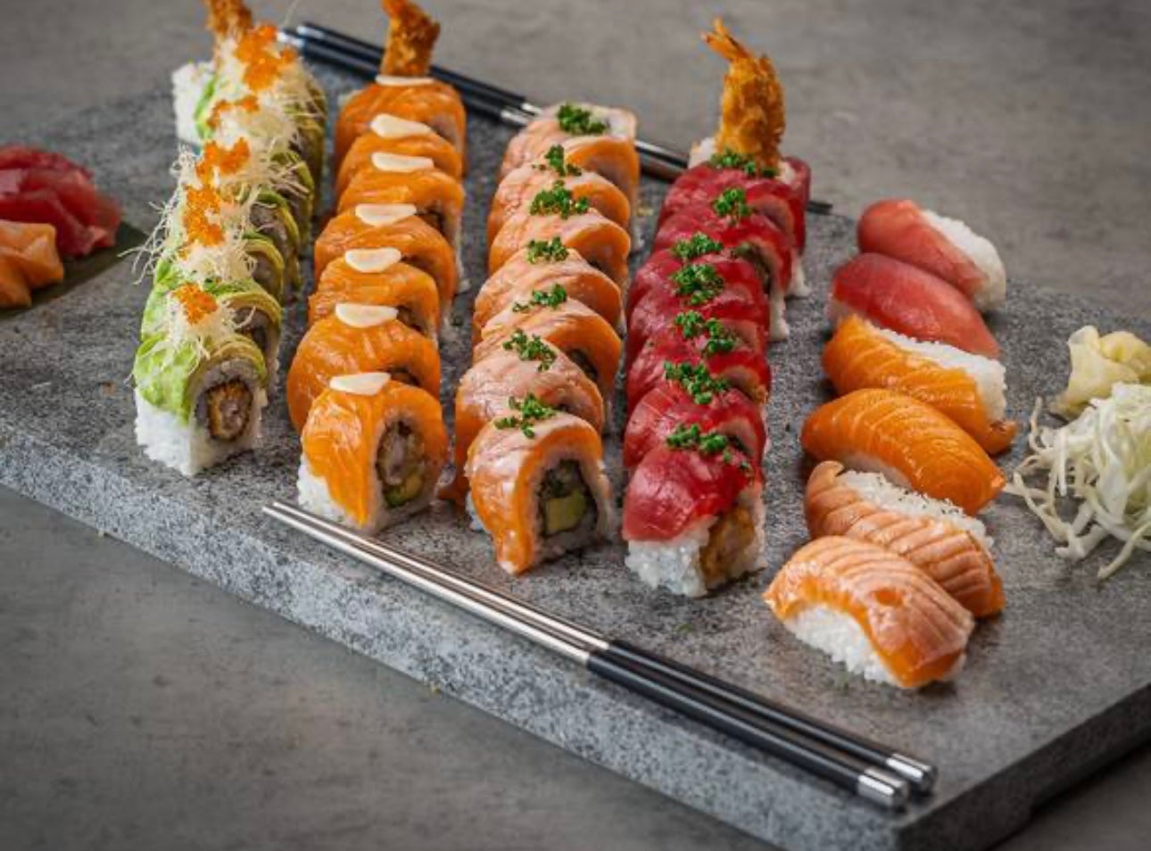 Build your own Medium Platter (48pcs)