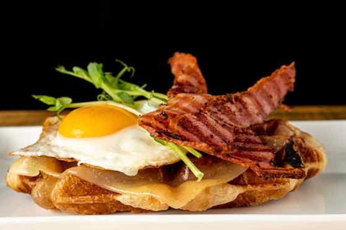 Croffle with Bacon & Egg