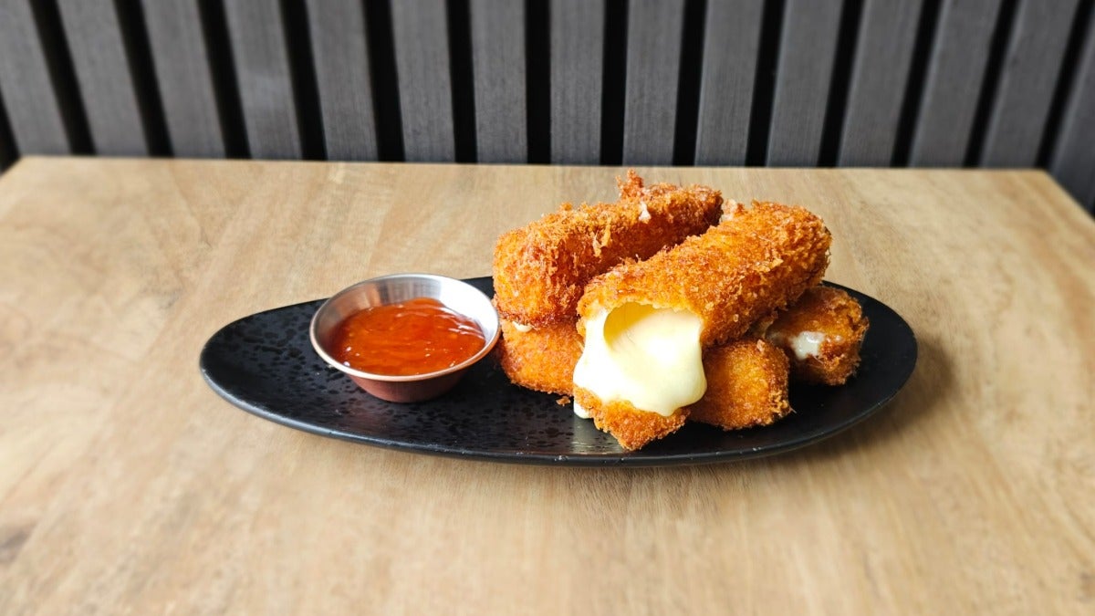 Mozzarella Sticks (3)