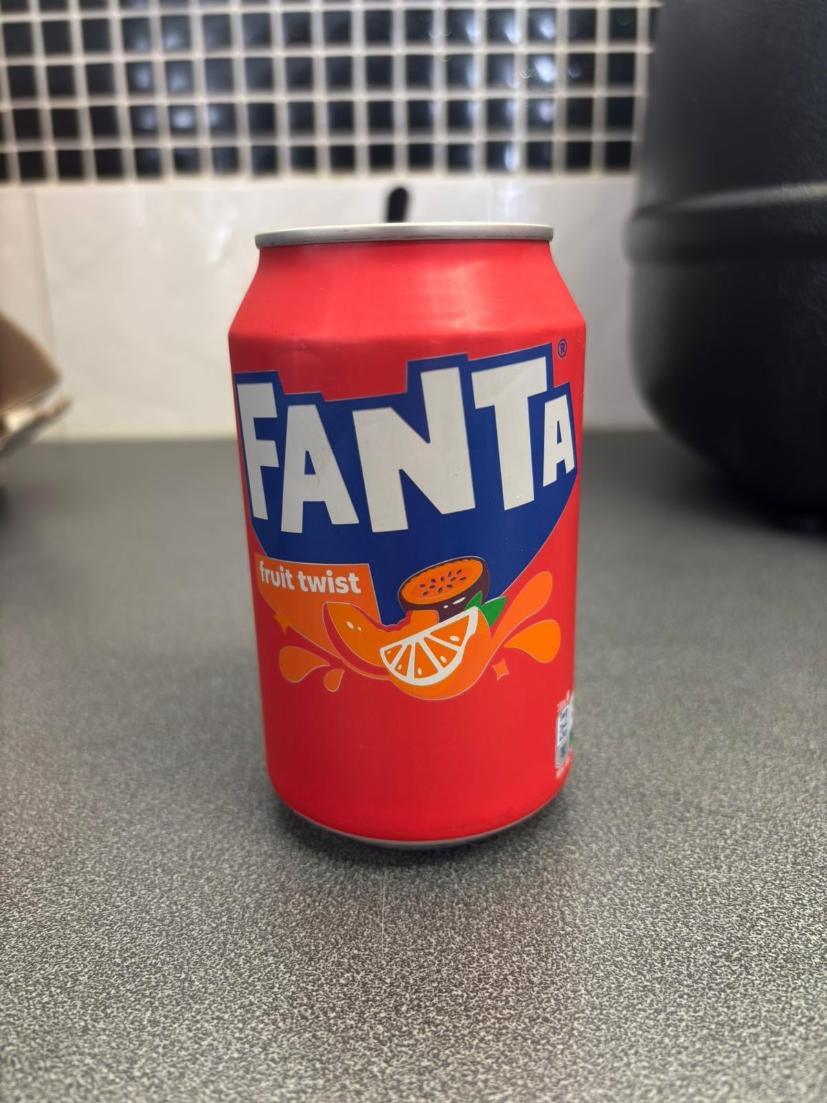 Fanta Fruit Twist