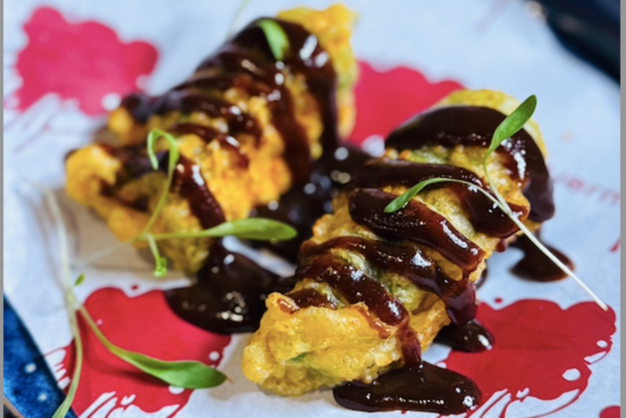 Mirchi Vada (2 pieces)