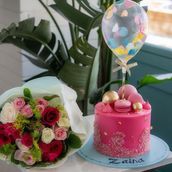 Golden Sparkle Rose Cake