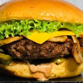 BBQ ANGUS BEEF BURGER WITH MUSHROOM