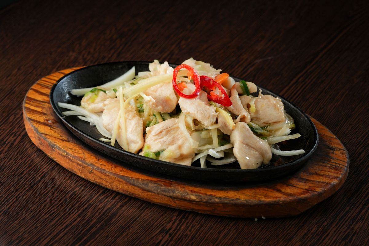 Chicken in Ginger and Spring Onion Sauce