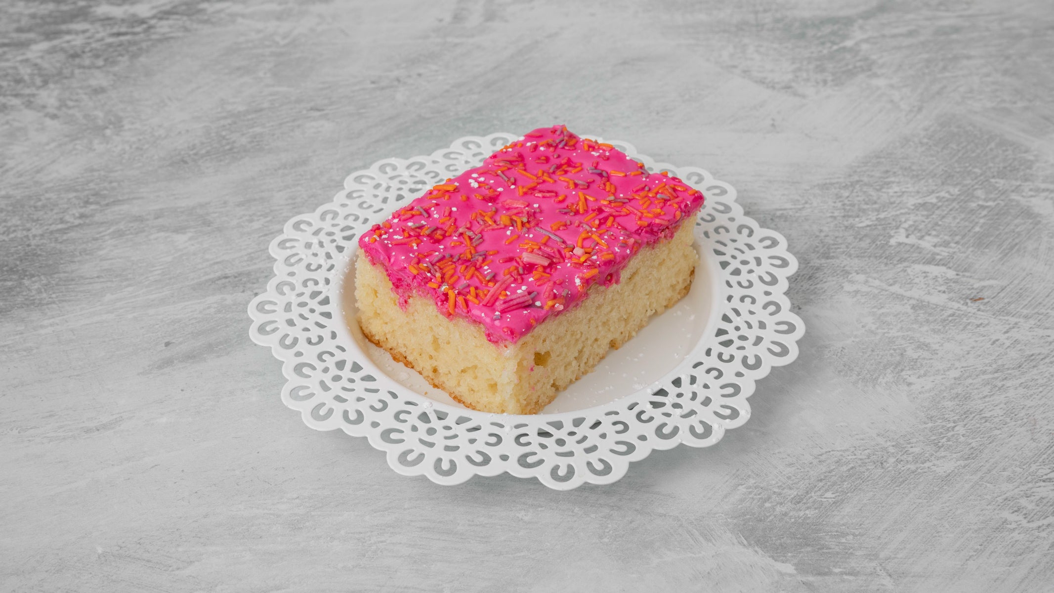 Pinkalicious Sponge Cake