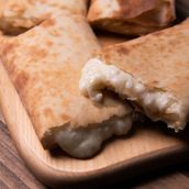 Halloumi Manoucheh