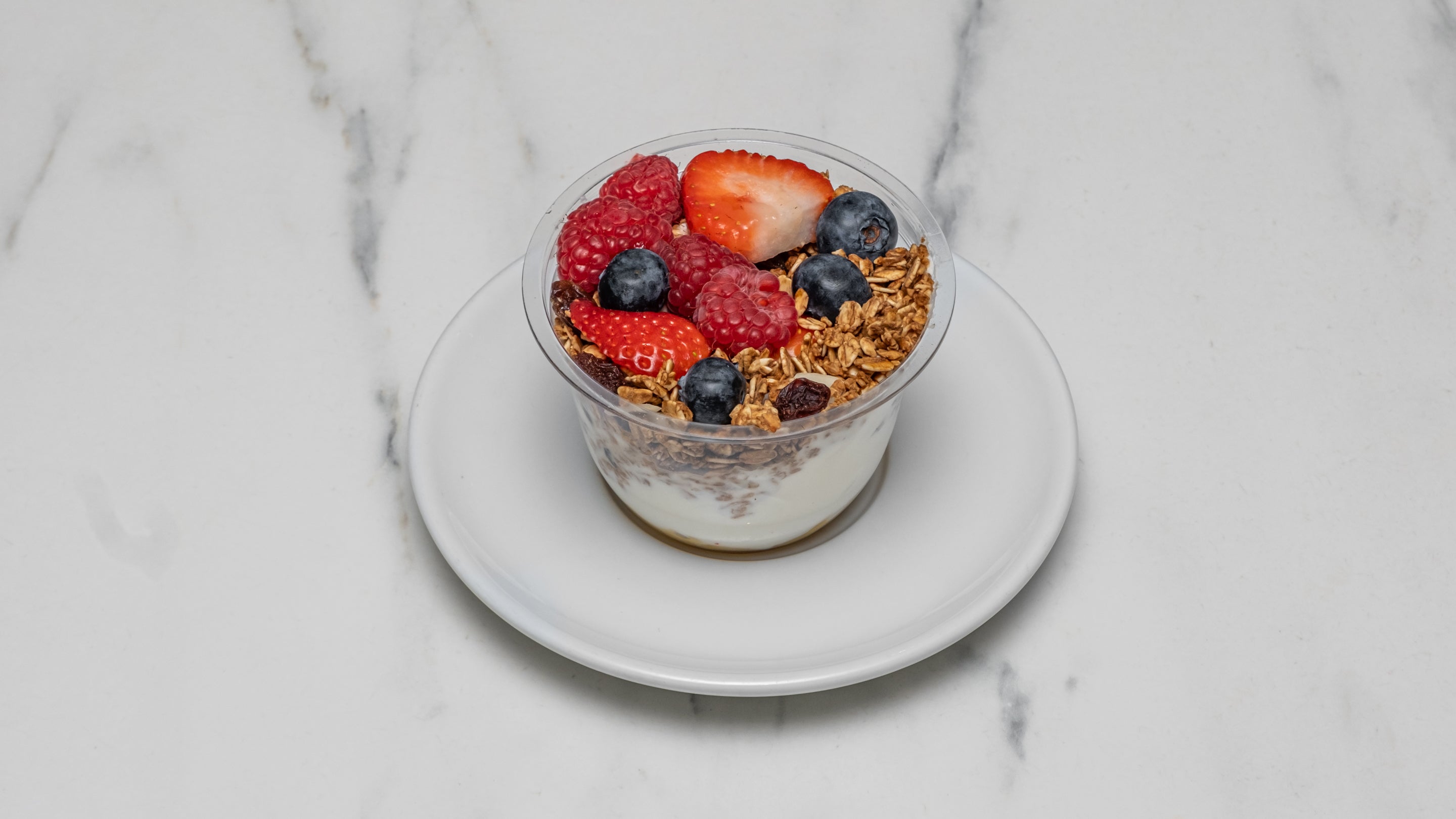 Granola Yogurt Pot with Honey, Granola, Greek Yoghurt and Fresh Berries (275ml)