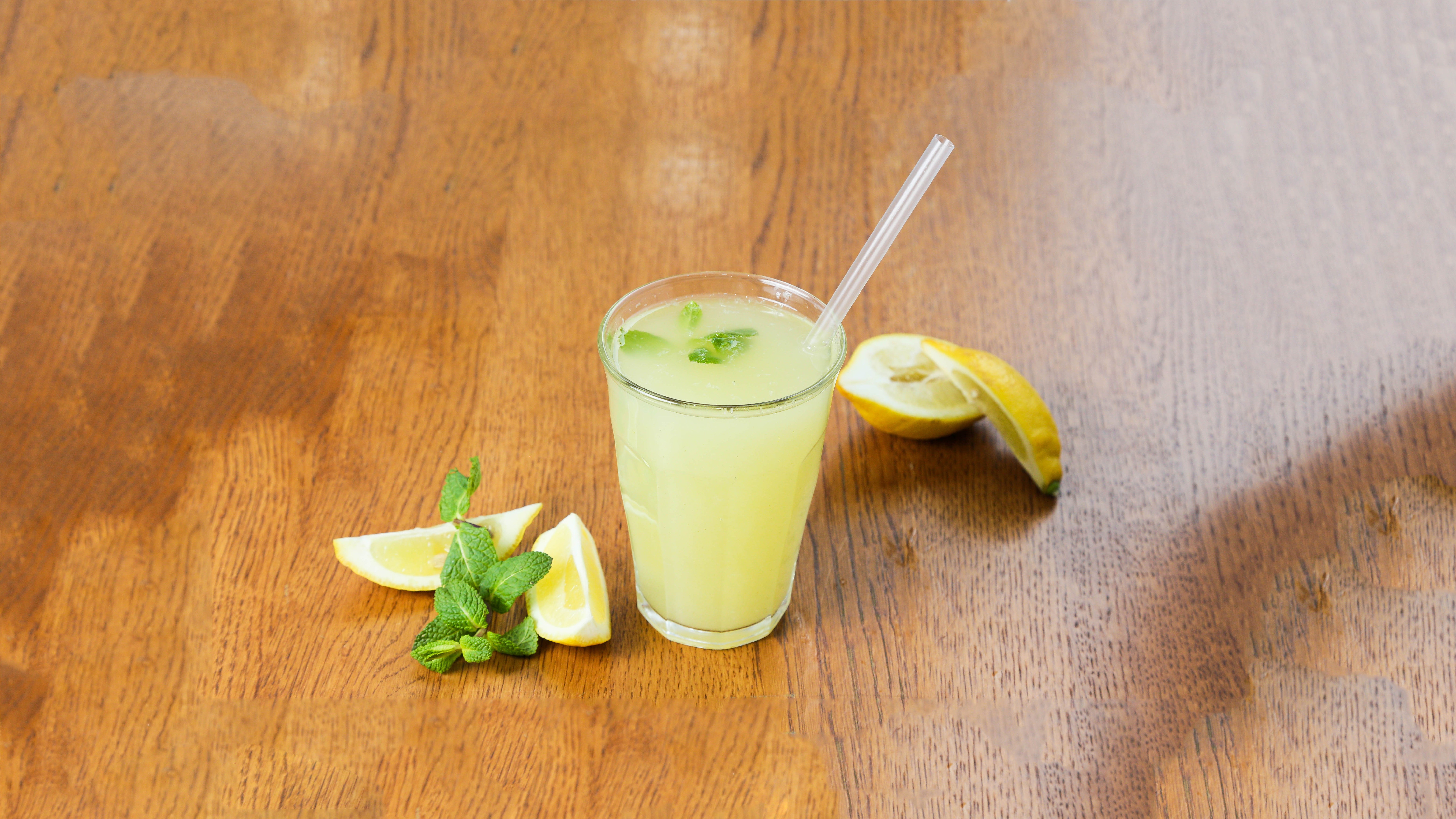Homemade Minty Lemonade
