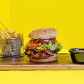 Classic Frango burger + 1 Side