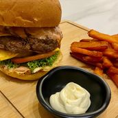 Wagyu Cheese Burger