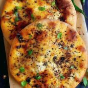 Paneer Kulcha With Chole And Tamarind Chutney