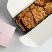 Caramelized Almond Chocolate Pieces
