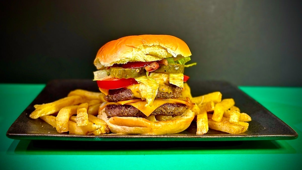 Double Smash Burger & Chips
