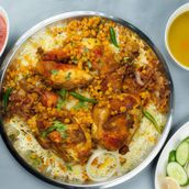 Chicken with stuffing, tray for 3 to 4 people