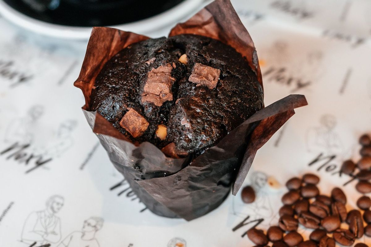 Dark & White Choc Muffin