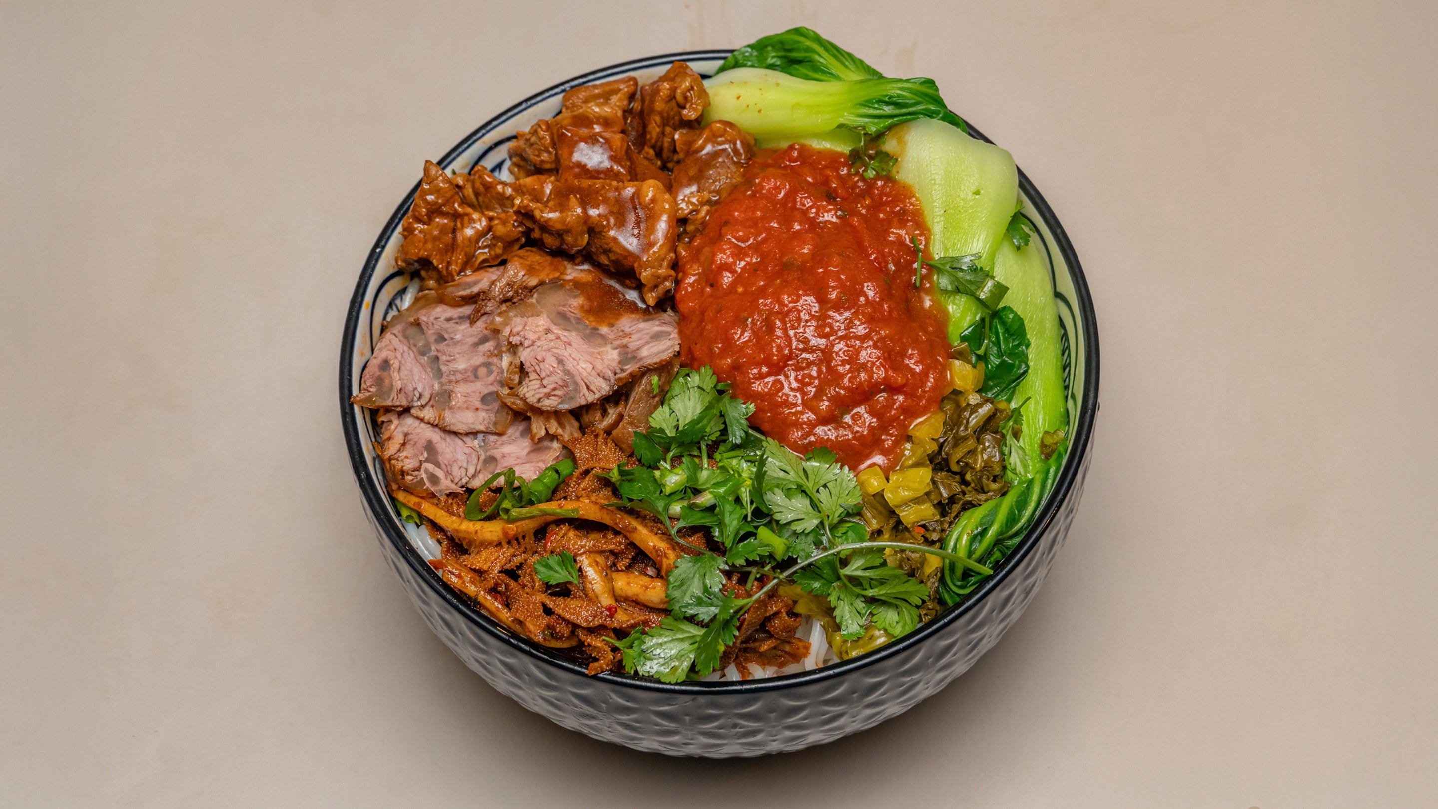 Triology Beef Tomato Soup Noodle (三宝番茄 牛肉汤)