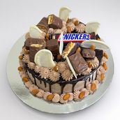 Mix VIP Chocolate Cake with Nestle 