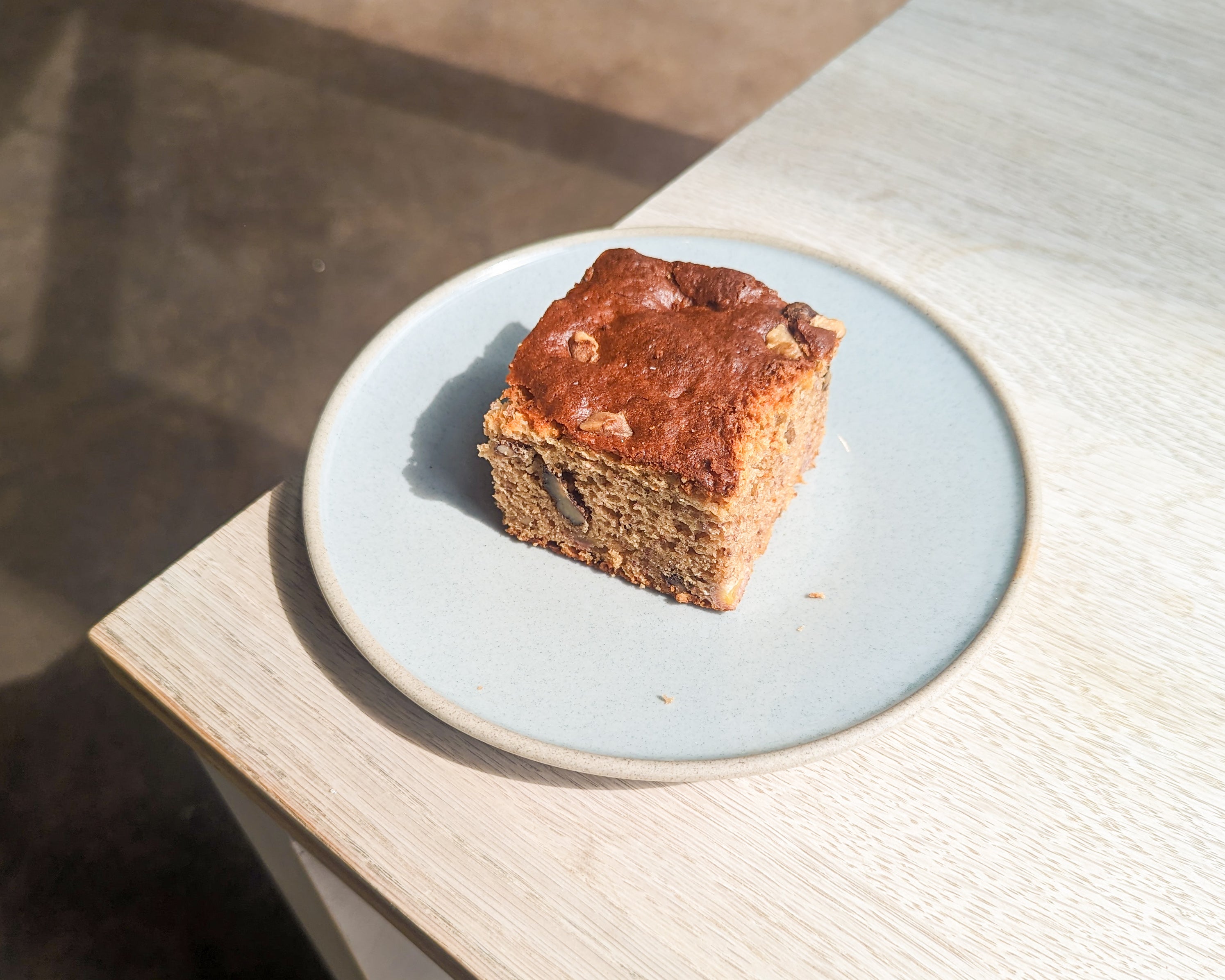 Banana & Walnut Cake