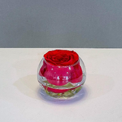 Small Ball Vase With Single Red Roses