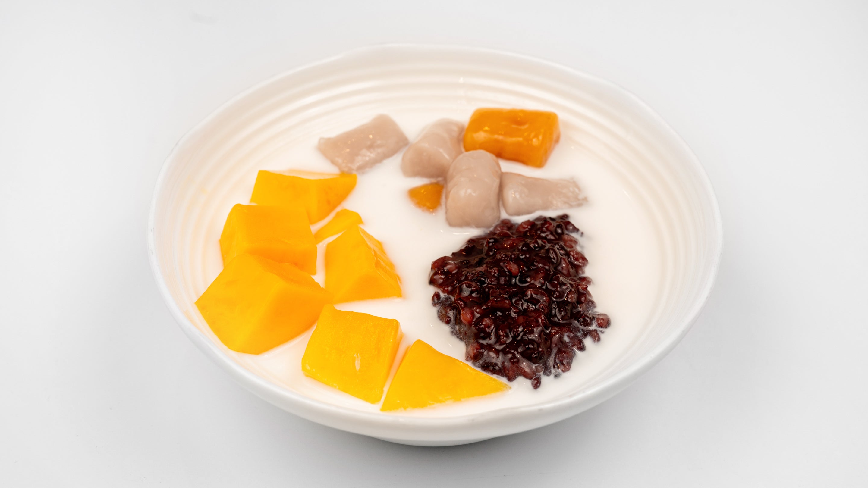 芒果黑糯米芋圆 Mango Black Glutinous Rice Taro Balls Coconut Bowl