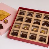 Medium Mixed chocolate Box 250 Gm