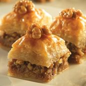 Square walnut and Darcin baklava