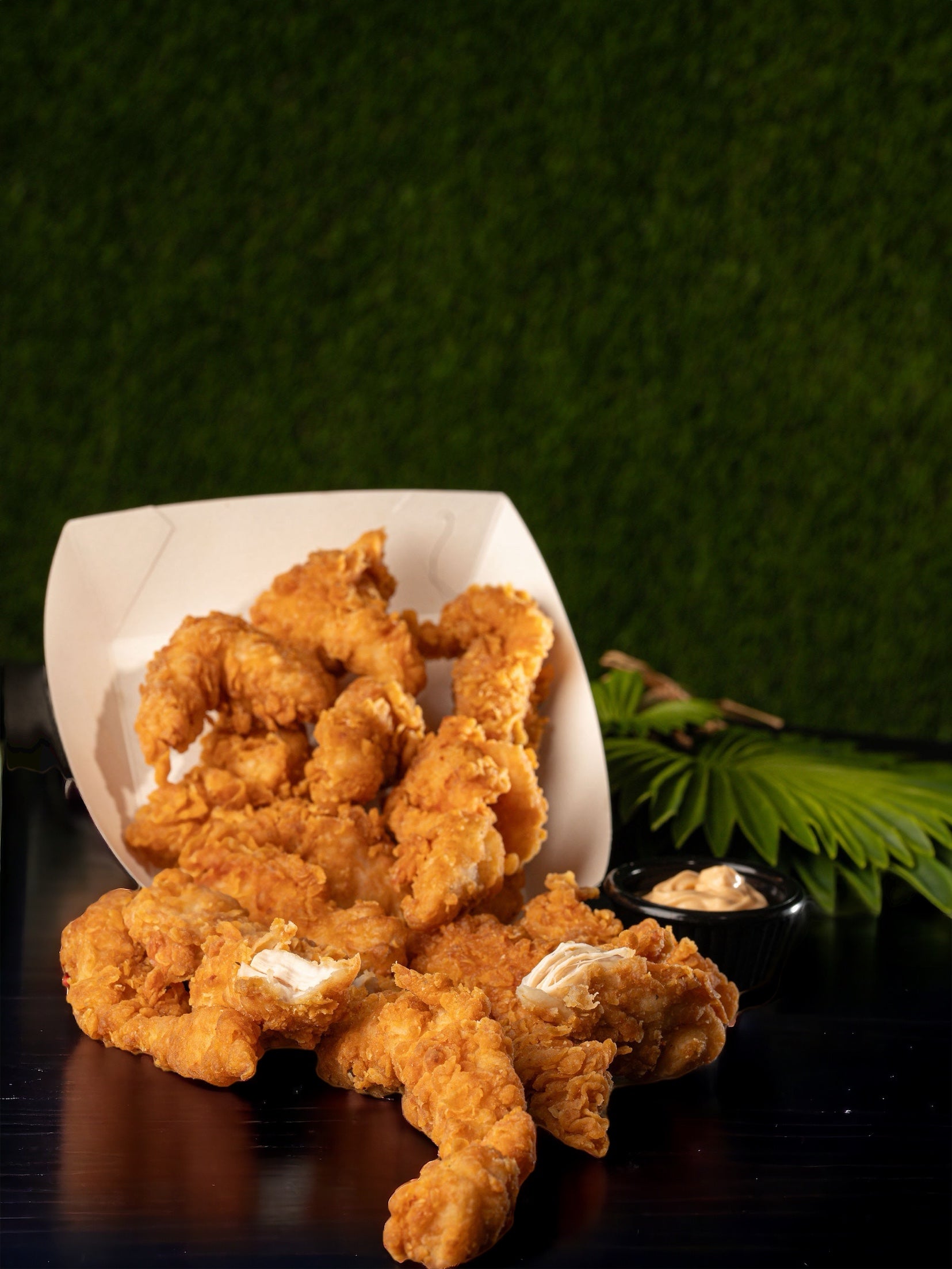 8 Crispy Strips Box