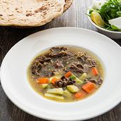 Laham Ras With Vegetables