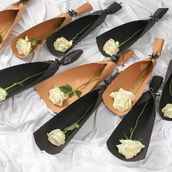 10 White Single Rose Set