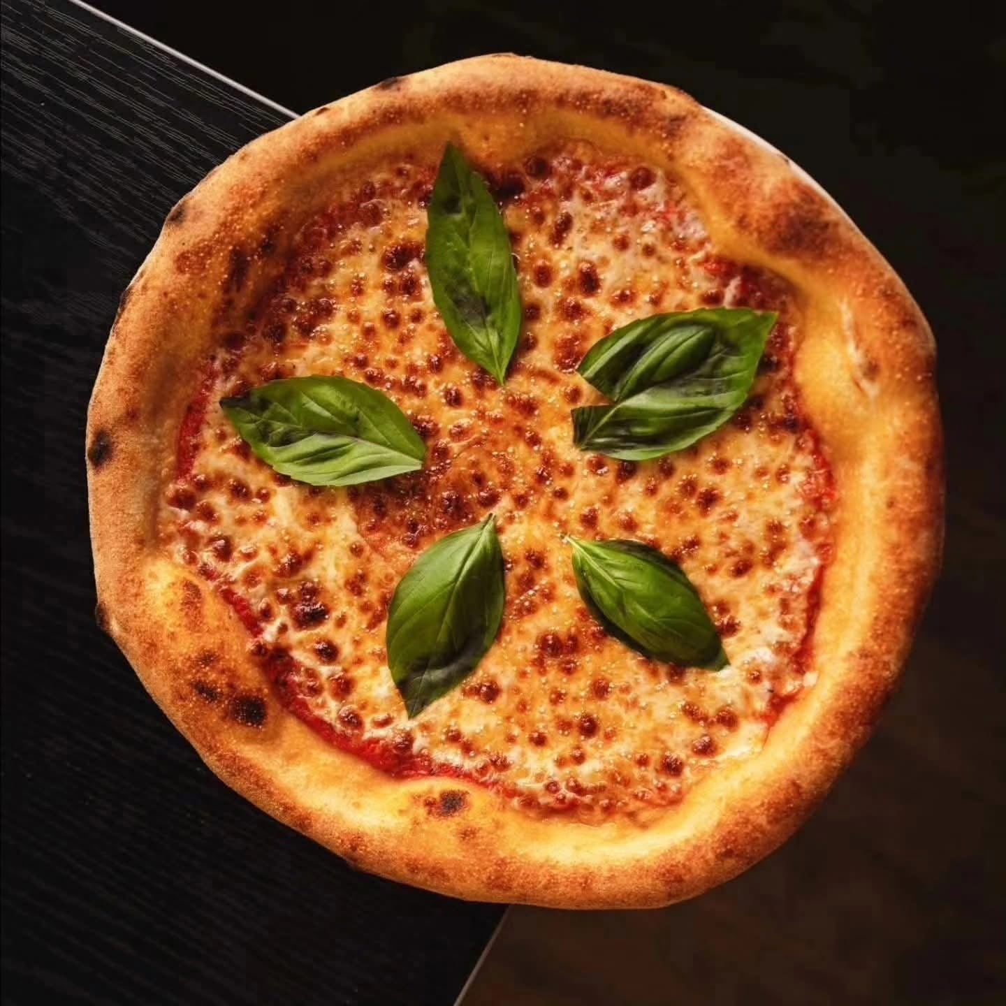 Margherita Pizza 7" and 1 Topping